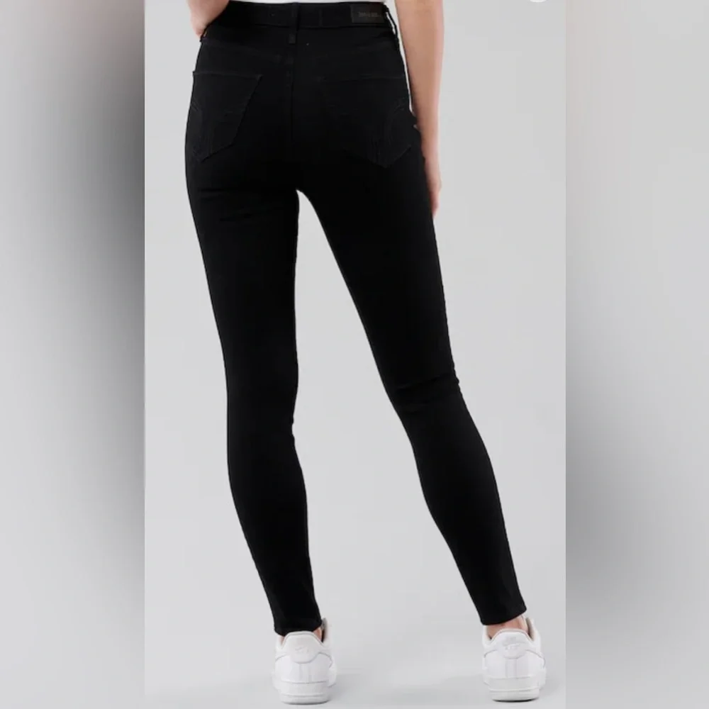 Hollister Women’s Ultra High Rise Super Skinny Jeans Size:3S - W26 L26 - Black - Picture 7 of 7